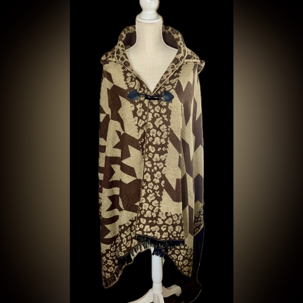 Lightweight Hooded Poncho (Cape)